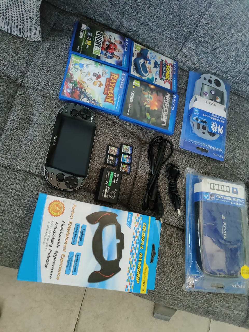 おもちゃ PS Vita PlayStation Vita Wi-Fi model Neon Orange (PCH-2000ZA24) Japanese