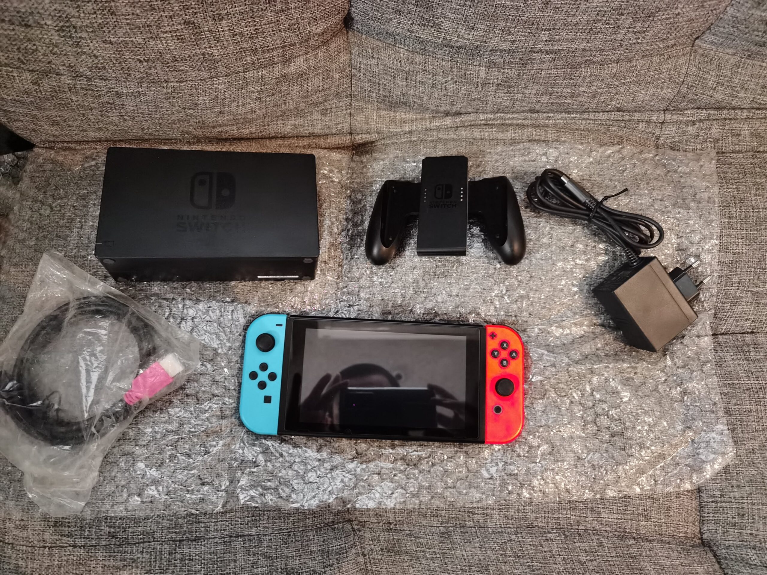 Nintendo Switch youkou Nintendo Switch (Neon Red/Neon blue) : Amazon.co.za: Video Games